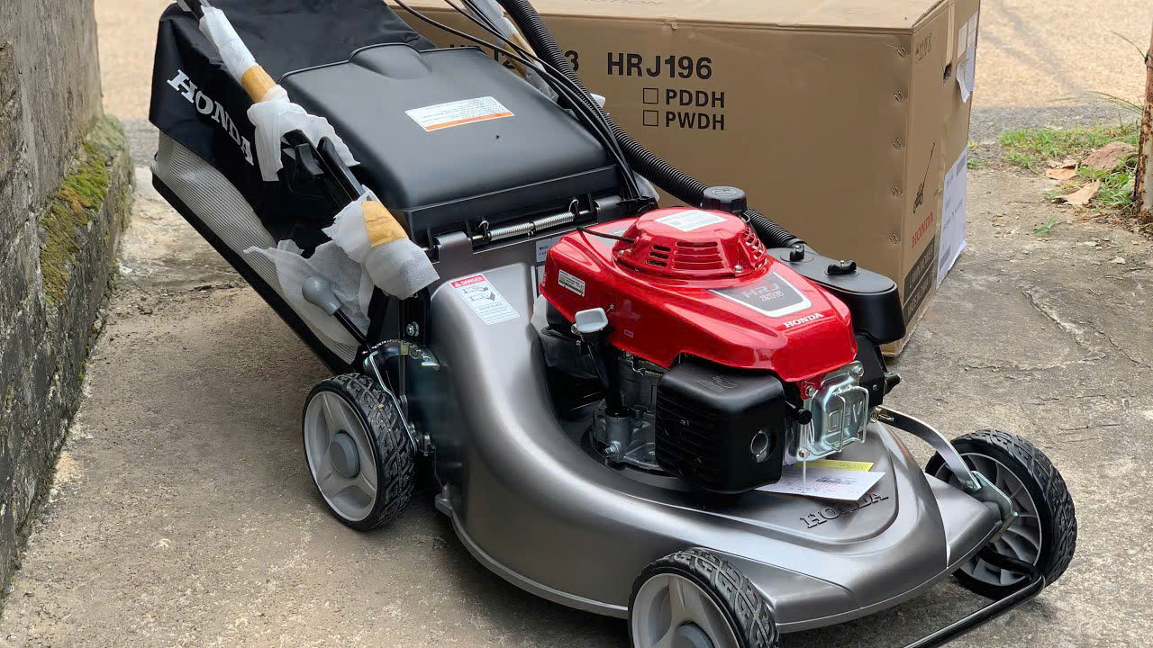 máy cắt cỏ đẩy tay Honda
