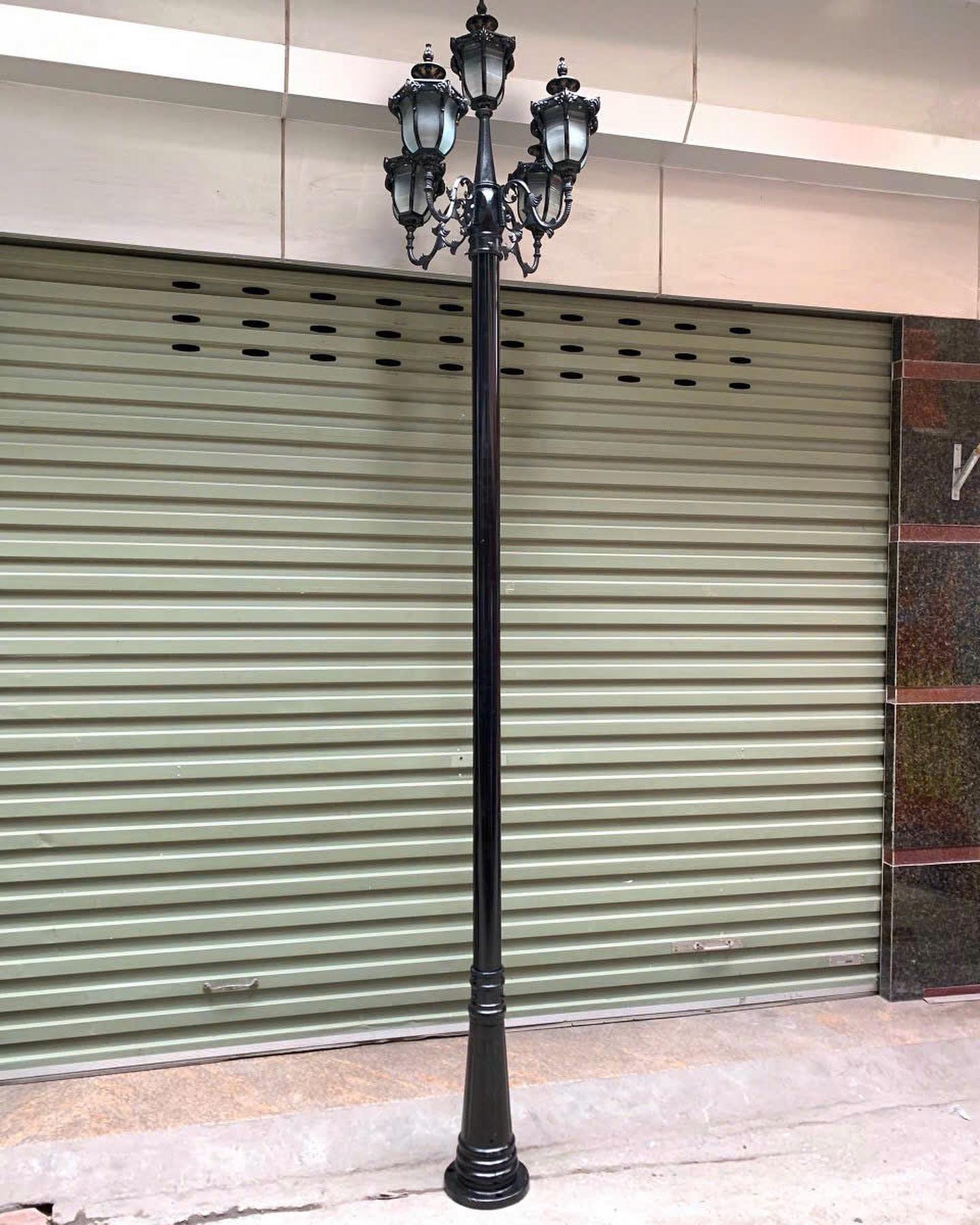 trụ đèn sân vườn 5 bóng