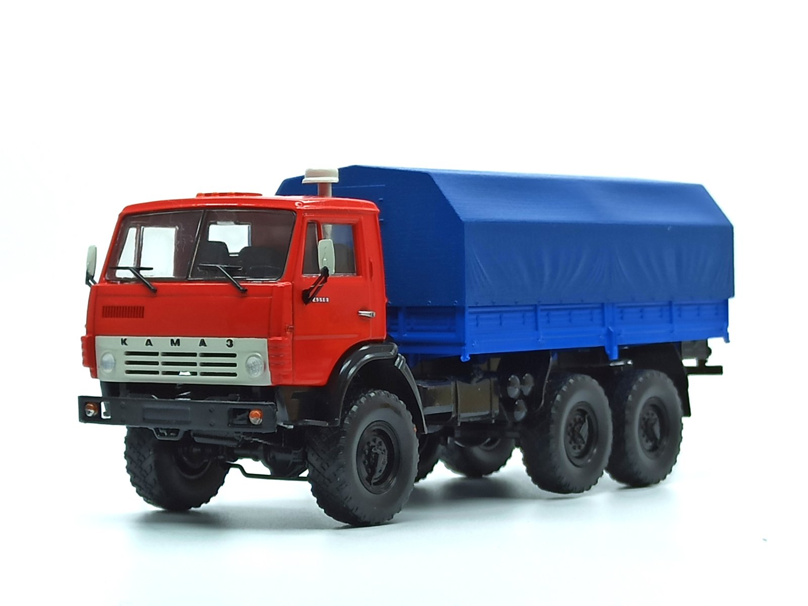 Mô hình xe Kamaz 4310 Dealer