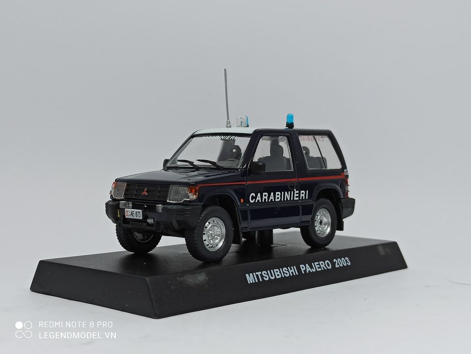 Mô hình Mitsubishi Pajero 2003