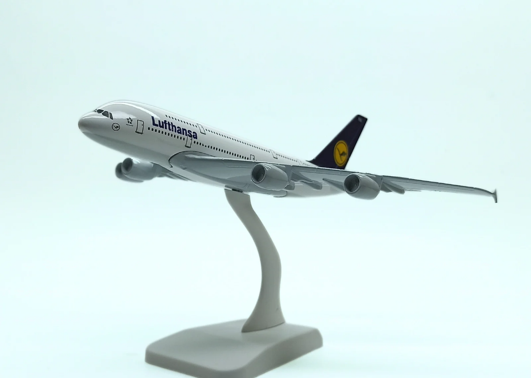 Mô hình máy bay Lufthansa Airlines