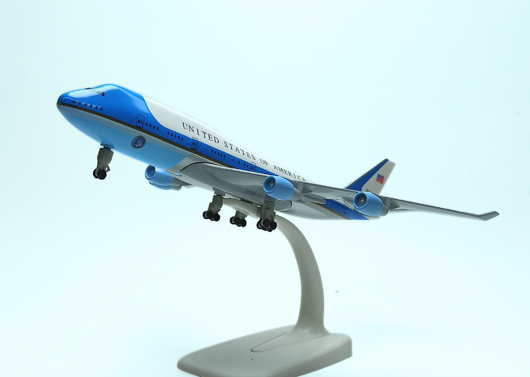 Giảm 1690 Mô hình máy bay trưng bày boeing 747 air force one everfly   tháng 42023  BeeCost