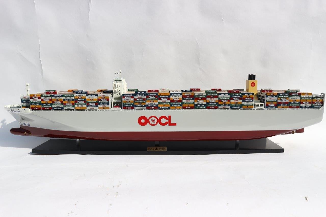 Mô hình tàu container OOCL Germany (Đặt trước)
