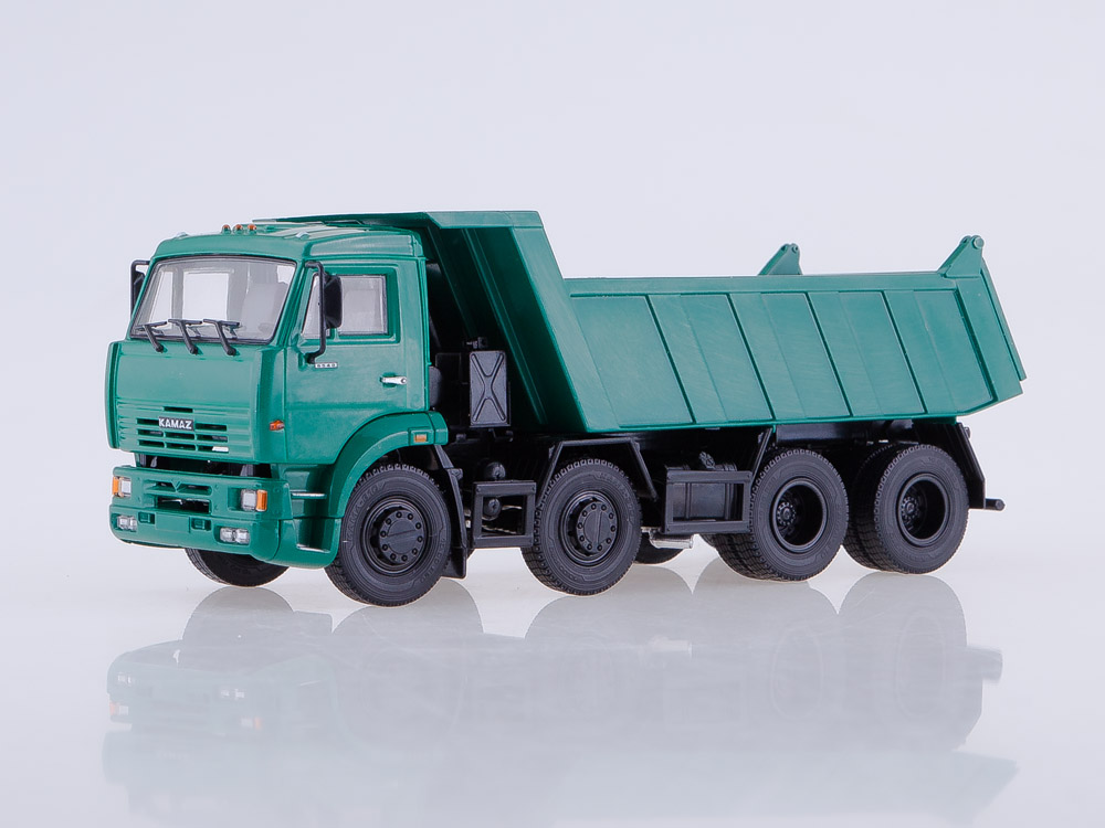 Mô hình xe Kamaz 6540 (Đặt trước)