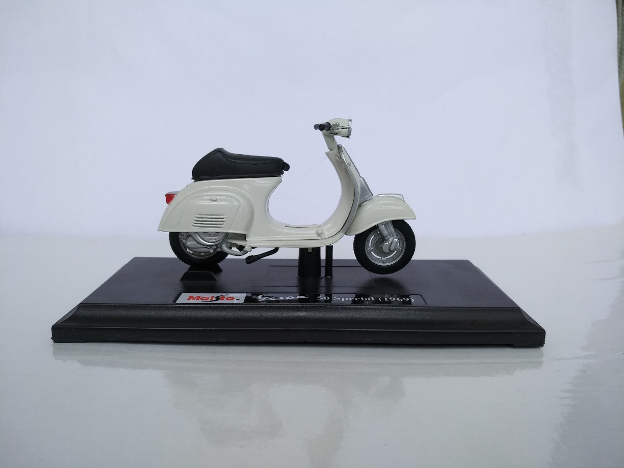 Mô hình Vespa 50 Special 1969