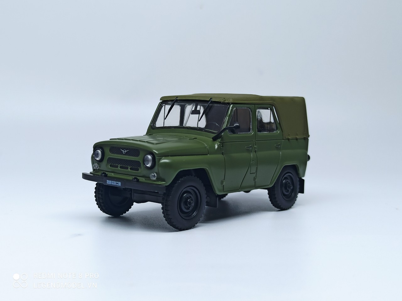 Mô hình xe Uaz 469 Legend Model