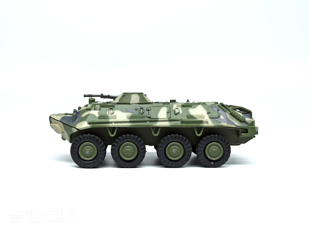 Mô hình Xe bọc thép BTR 60 Tỷ lệ 1/72