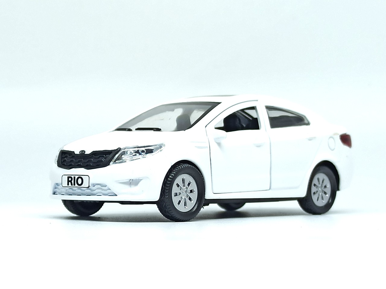 Mô hình xe Kia Rio sedan