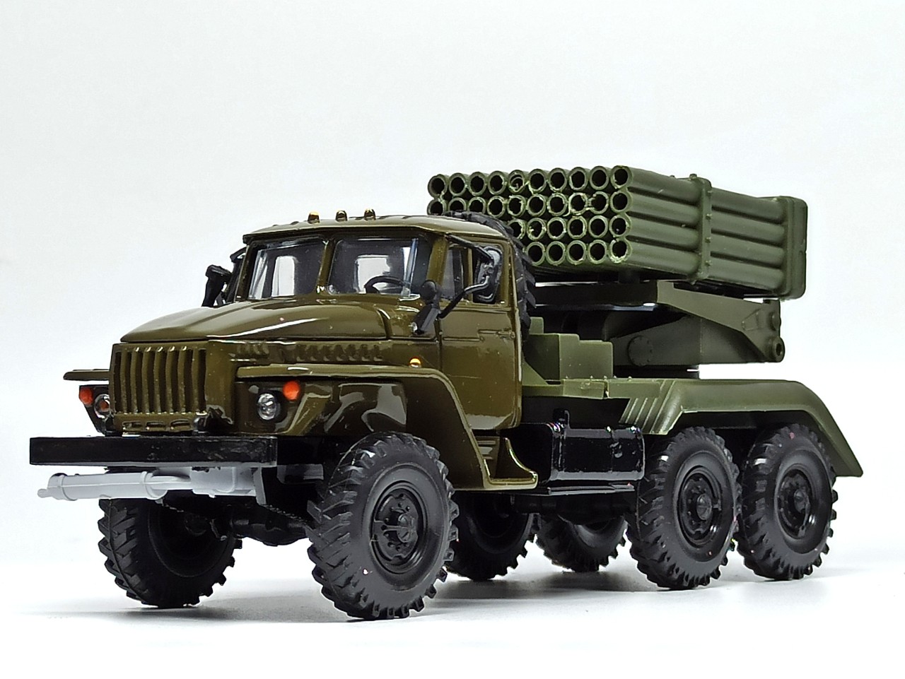 Mô hình xe Ural 4320 - BM21