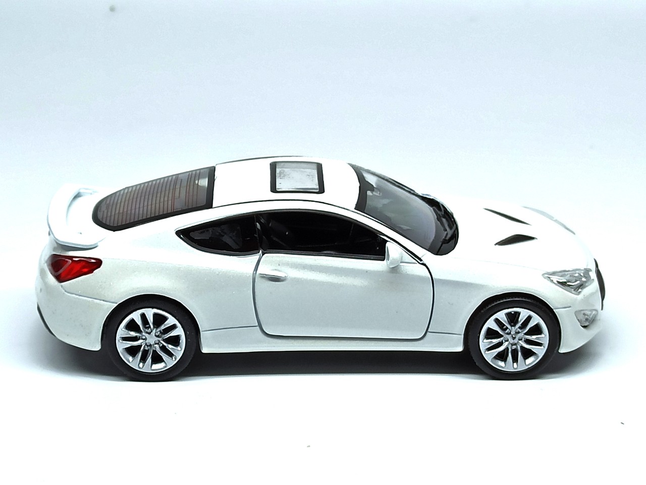 hình thật video thật  MÔ TƠ BƠM NƯỚC RỬA KÍNH HYUNDAI GENESIS