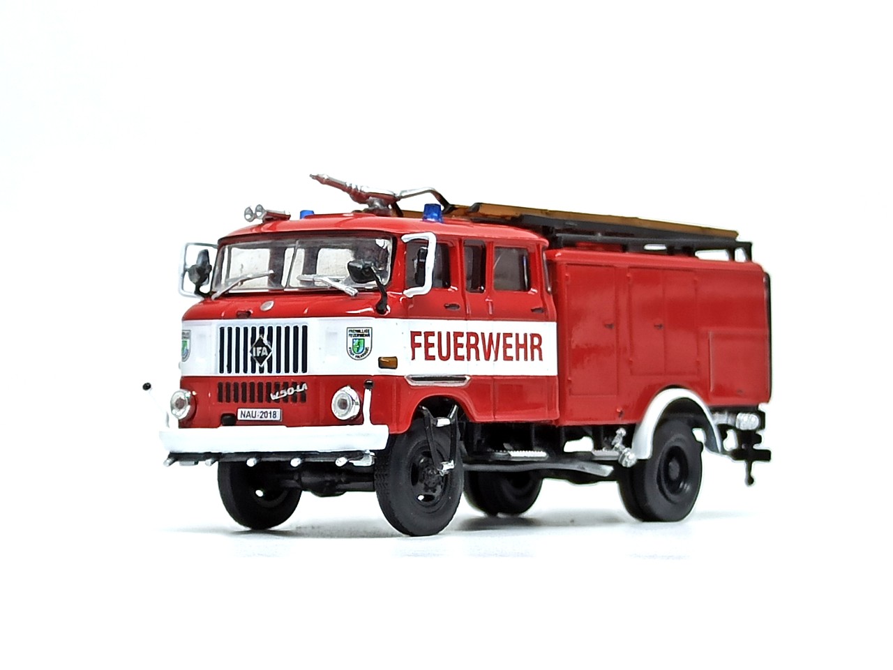 Mô hình xe IFA W50 Feuerwehr 1/72
