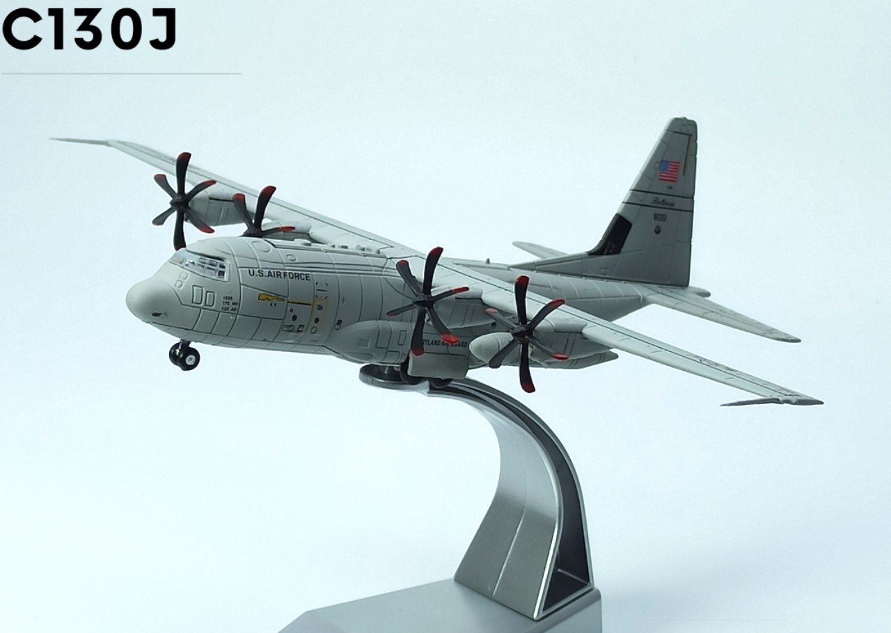 Mô hình máy bay C130J