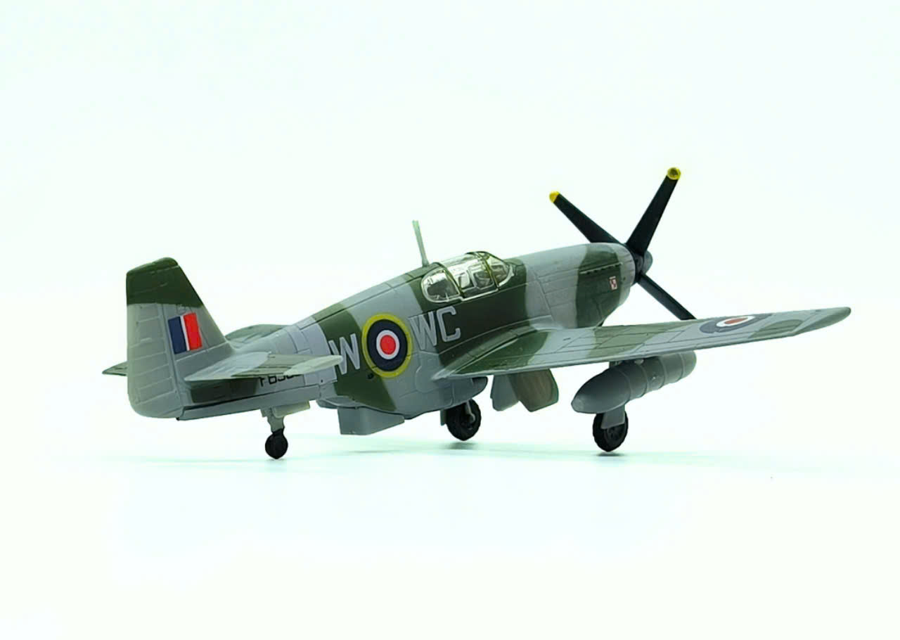Mô hình máy bay P51 Mustang