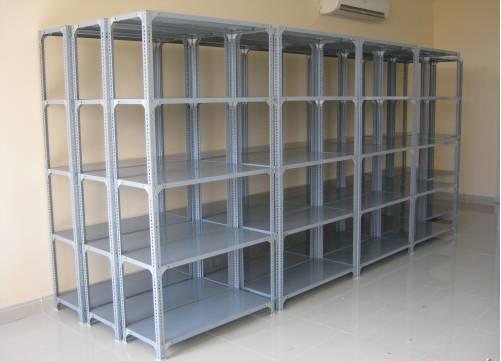 co-nen-mua-ban-ke-sat-cu-hay-khong-vi-sao