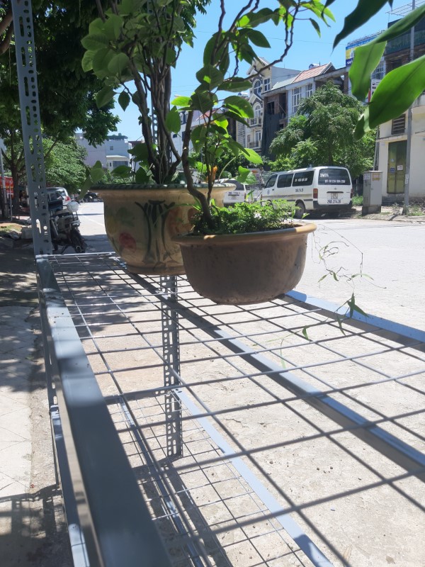 Ưu điểm kệ đa năng mặt lưới 3 tầng, D100 x R30 x C100 cm, 01 tăng cứng