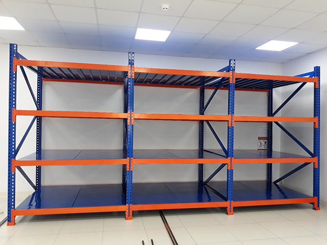 Ưu điểm kệ trung tải 4 tầng D150 x R50 x C250 cm, 300kg/tầng