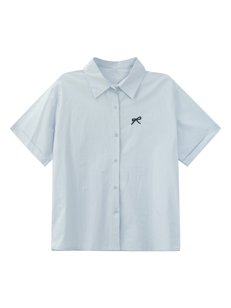 SM28 Áo sơ mi nữ MAKILANA phong cách học viện cổ POLO, thêu nơ xinh xắn, chất liệu mỏng nhẹ mặc hè mát mẻ.