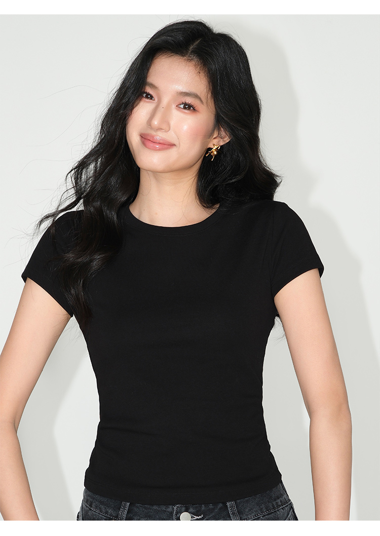 T41 -Áo Thun Nữ MAKILANA Trắng Ôm Dáng Cổ Tròn Ngắn Tay Croptop Dệt Kim Basic Thanh Lịch
