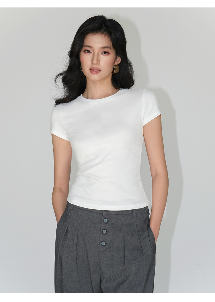 T41 -Áo Thun Nữ MAKILANA Trắng Ôm Dáng Cổ Tròn Ngắn Tay Croptop Dệt Kim Basic Thanh Lịch