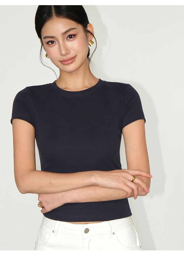 T41 -Áo Thun Nữ MAKILANA Trắng Ôm Dáng Cổ Tròn Ngắn Tay Croptop Dệt Kim Basic Thanh Lịch