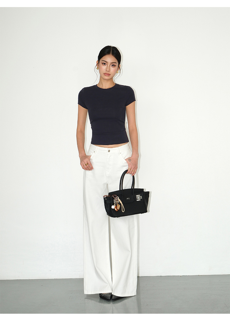 T41 -Áo Thun Nữ MAKILANA Trắng Ôm Dáng Cổ Tròn Ngắn Tay Croptop Dệt Kim Basic Thanh Lịch