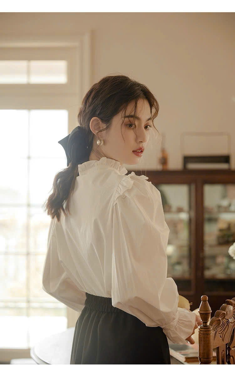 SM43 Áo sơ mi tay bồng màu trắng phong cách retro Pháp dành cho nữ của MAKILANA,áo dài tay thiết kế mới mùa xuân 2026