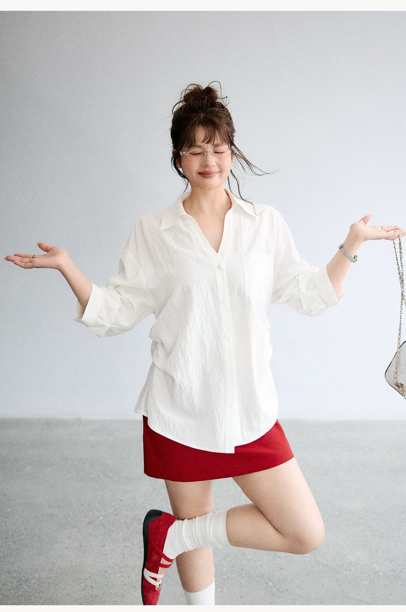 SM59 Áo Sơ Mi Trắng Tay Lửng Dáng Rộng Đa Năng MAKILANA, Áo Sơ Mi Nữ Form Rộng Basic Tay Dài Style