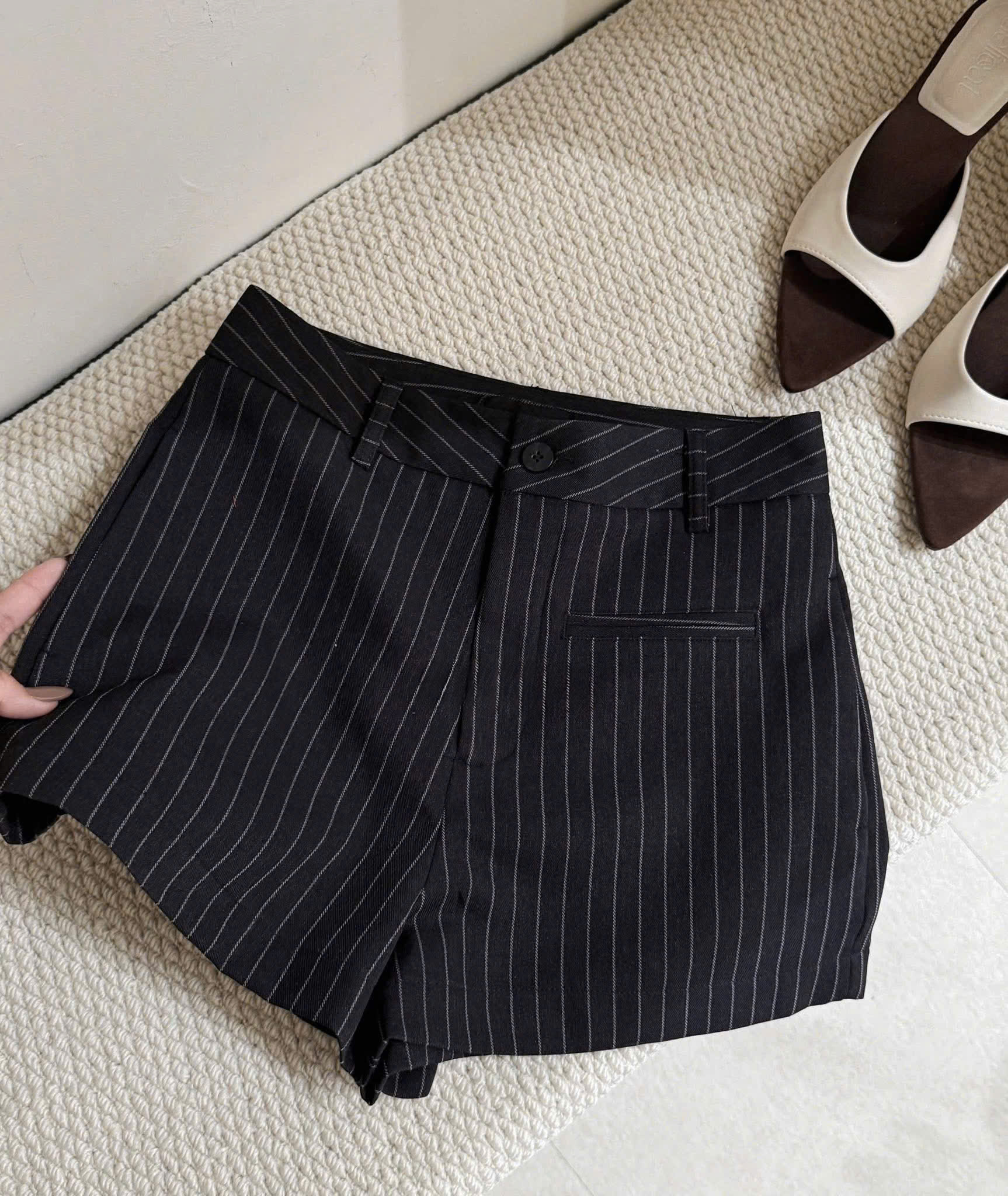 QS10 Quần short nữ cạp cao MAKILANA,quần short kẻ sọc lưng cao ống rộng thanh lịch,form đứng tôn dáng