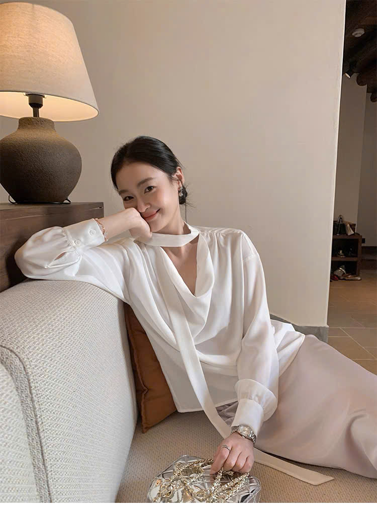 SM47 Áo sơ mi dài tay cổ đổ chữ V MAKILANA, áo sơ mi xếp nếp thanh lịch dành cho nữ xuân hè 2026