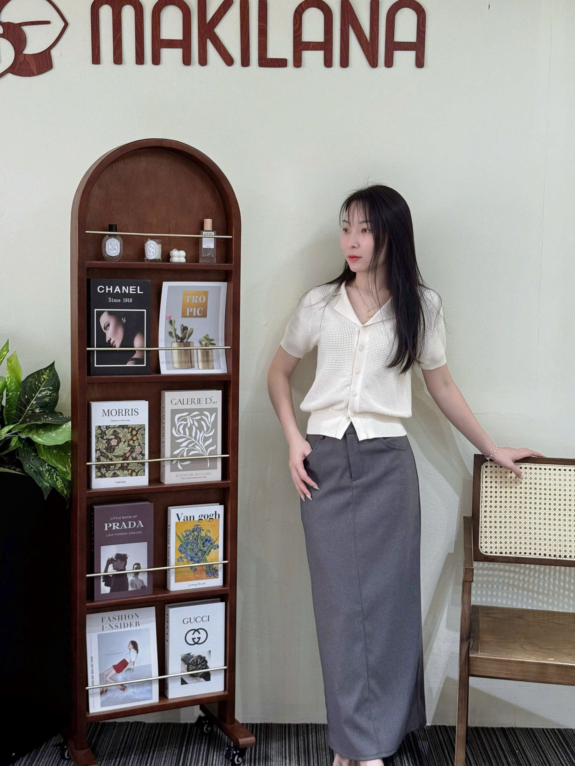 CV11 Chân váy dạ midi chữ A MAKILANA