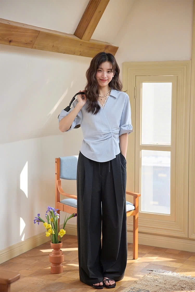 SM60 Áo Sơ Mi Nữ Tay Lửng Nhún Eo MAKILANA, Áo Sơ Mi Trắng Cổ Vest Tay Lửng Phồng Nhẹ Xếp Ly Dành Cho Nữ