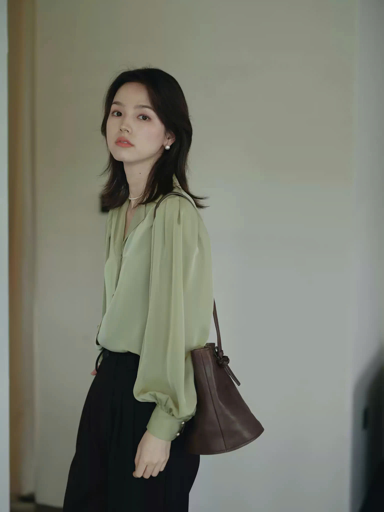SM71 - ÁO SƠ MI DÀI TAY CỔ CHỮ V MAKILANA DÀNH CHO NỮ, ÁO SƠ MI NỮ TAY BỒNG CỔ VE DÀNH CHO MÙA XUÂN HÈ