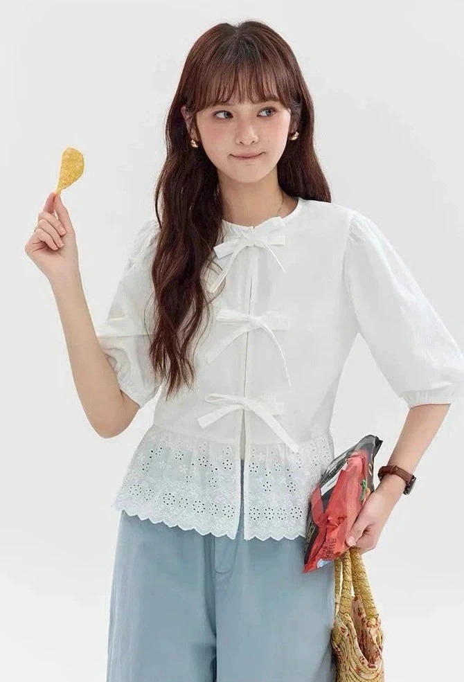 SM78 - ÁO SƠMI TAY LỬNG THIẾT KẾ NƠ BUỘC MAKILANA DÀNH CHO NỮ, ÁO SƠMI NỮ DÁNG XUÔNG VẠT ÁO PHỐI REN THÊU