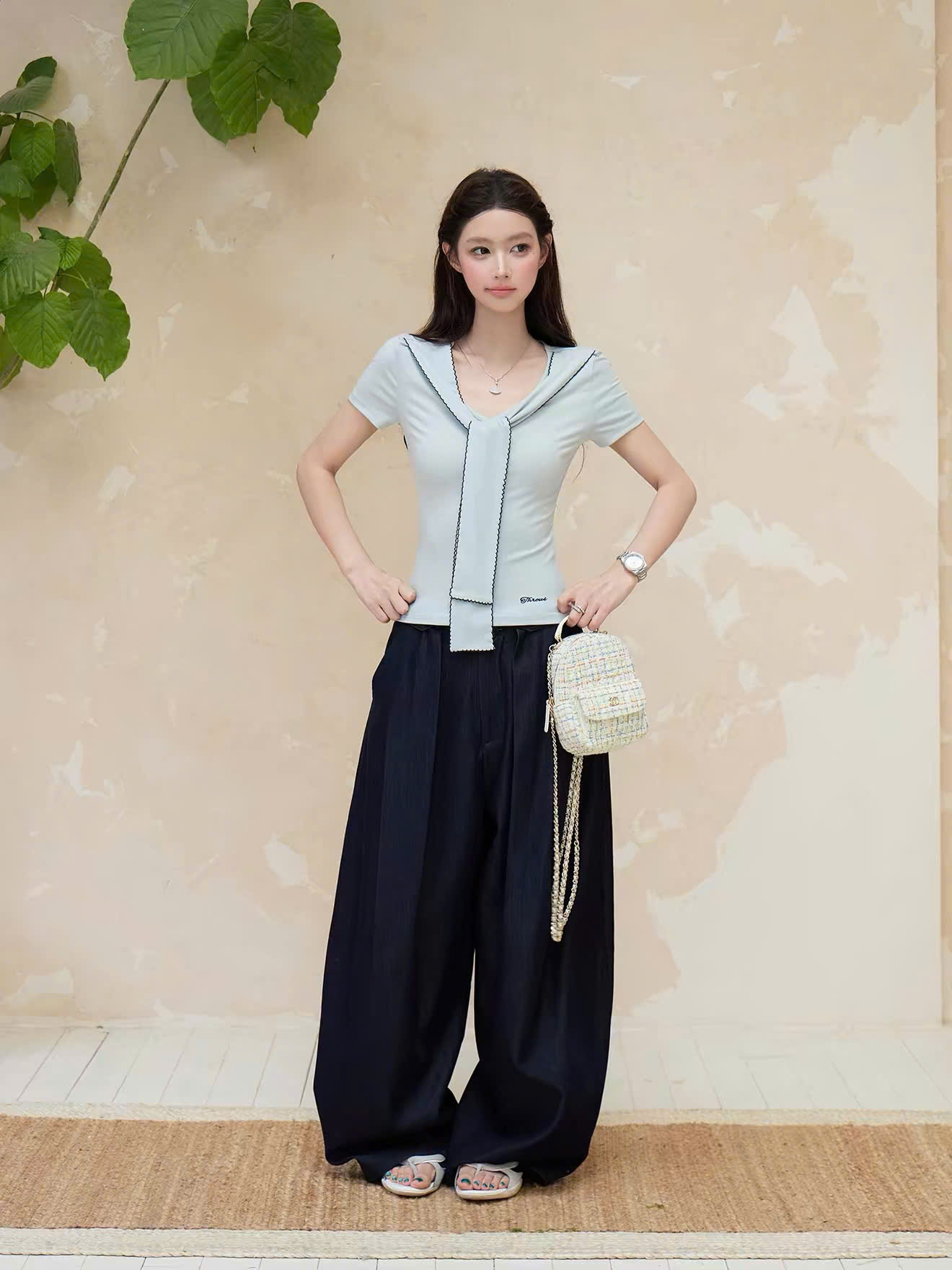 QT100 - Quần Denim Nữ Ống Siêu Rộng Lưng Cao Xếp Ly Khóa Cài Yếm MAKILANA, Quần Ống Rộng Dáng Suông Dành Cho Nữ