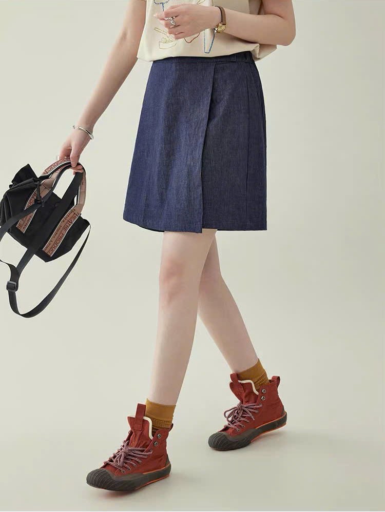 QS17 - Quần Short Nữ Denim Thiết Kế Giả Váy Vạt Xếp Ly Trước Lưng Thun MAKILANA