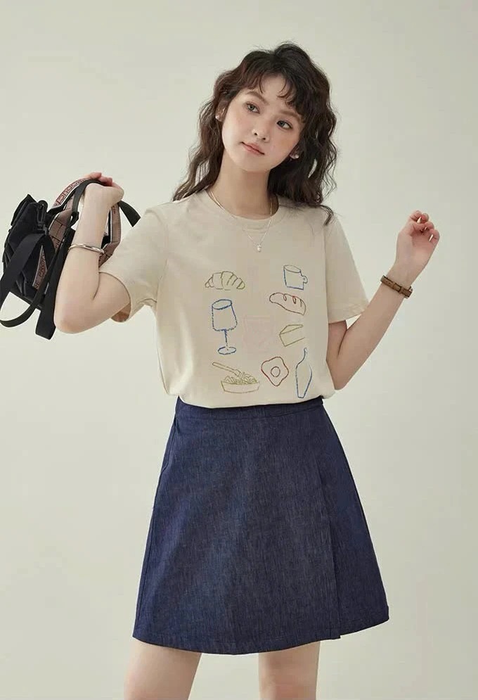 QS17 - Quần Short Nữ Denim Thiết Kế Giả Váy Vạt Xếp Ly Trước Lưng Thun MAKILANA