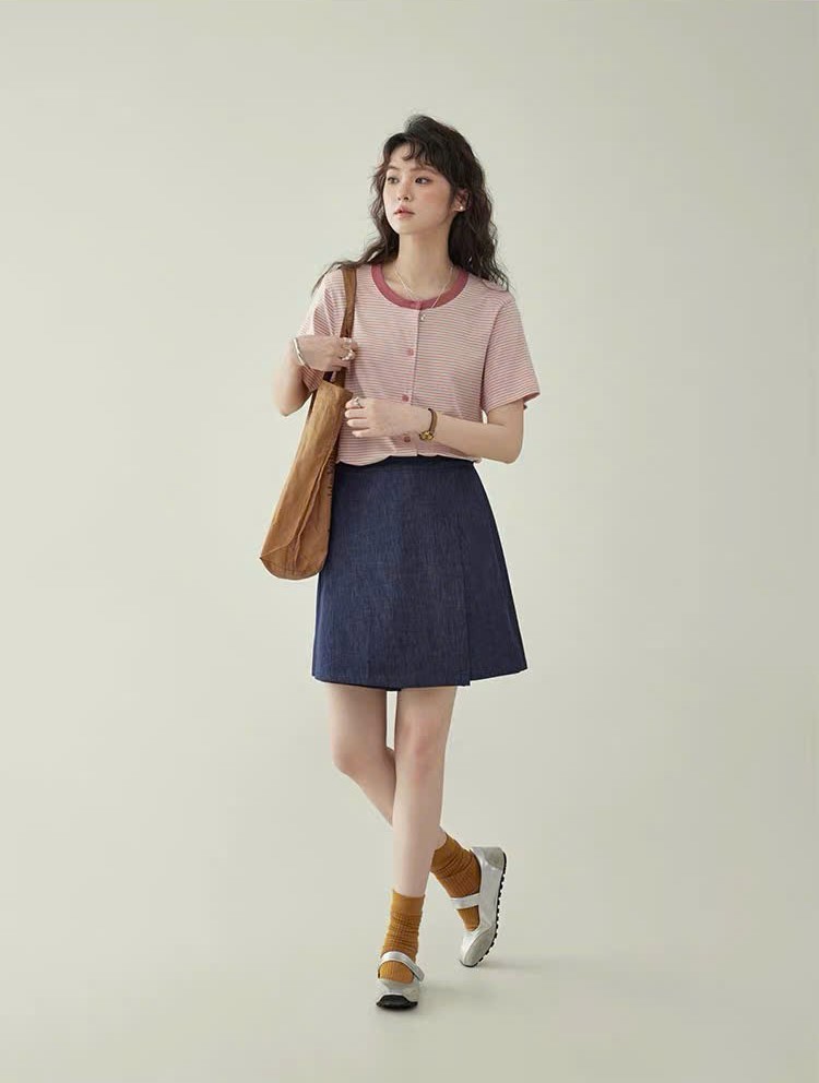 QS17 - Quần Short Nữ Denim Thiết Kế Giả Váy Vạt Xếp Ly Trước Lưng Thun MAKILANA