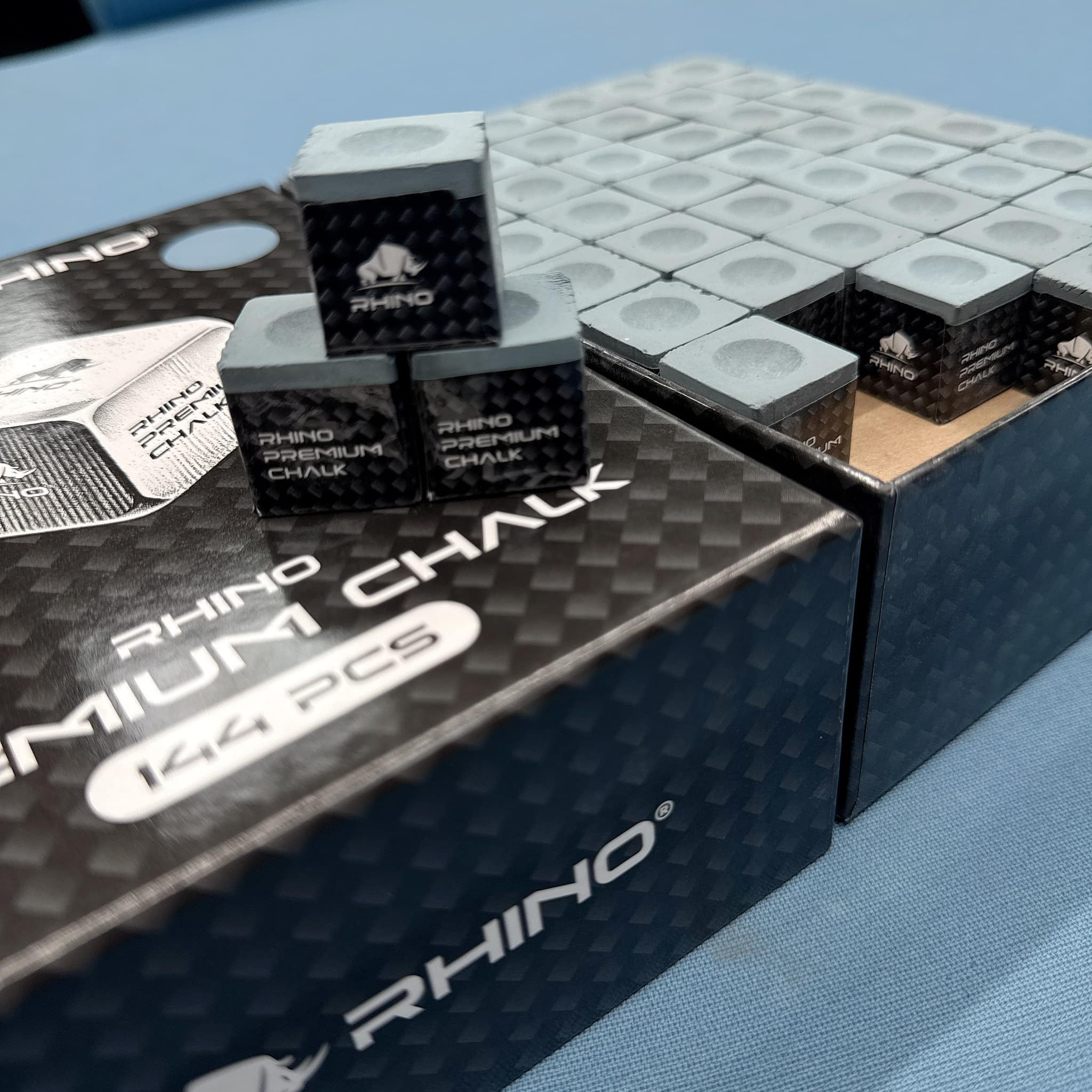 Hộp Lơ Rhino Premium Chalk - 144v Xám