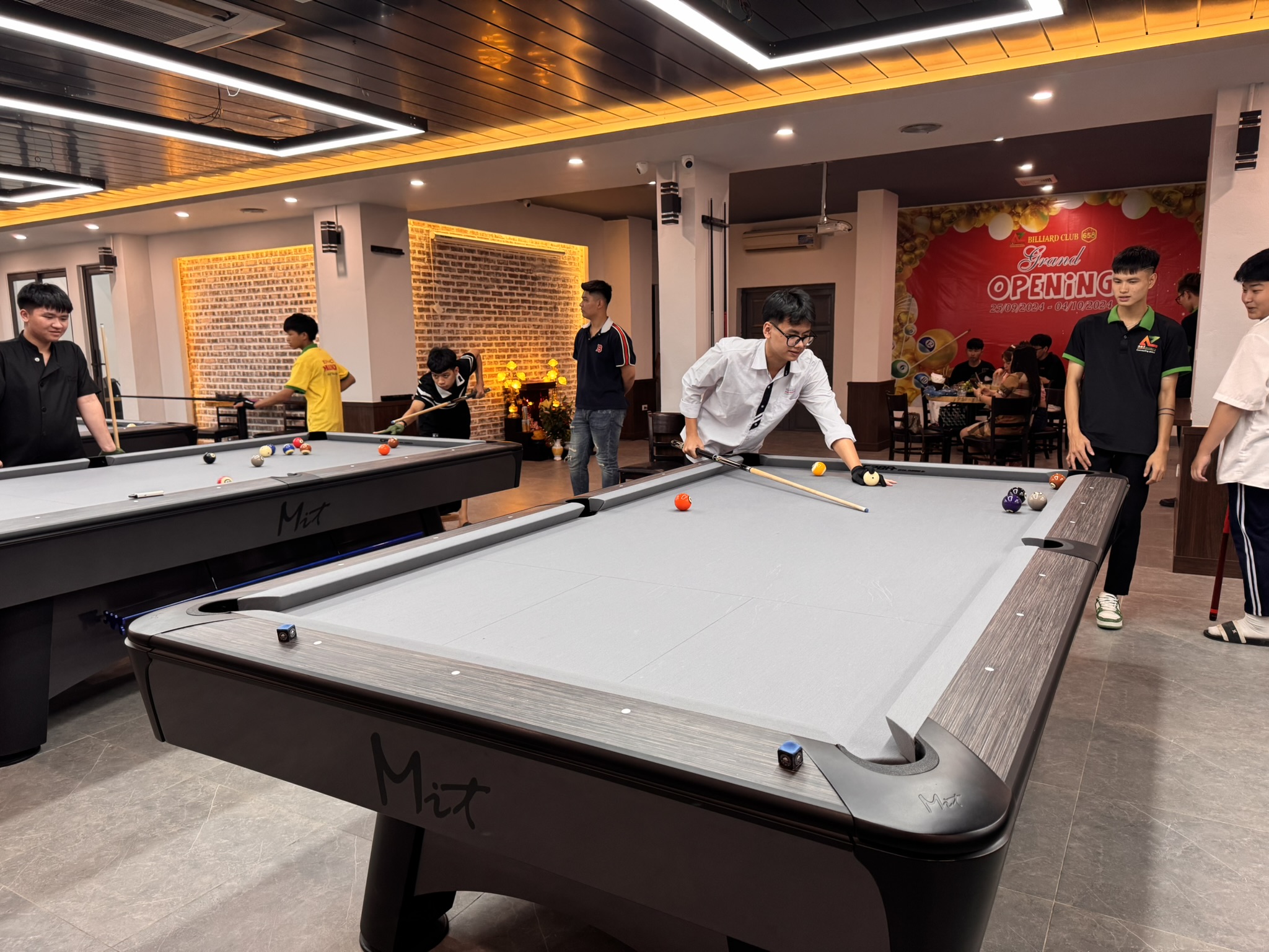 Bàn MIT CLB AZ BILLIARD