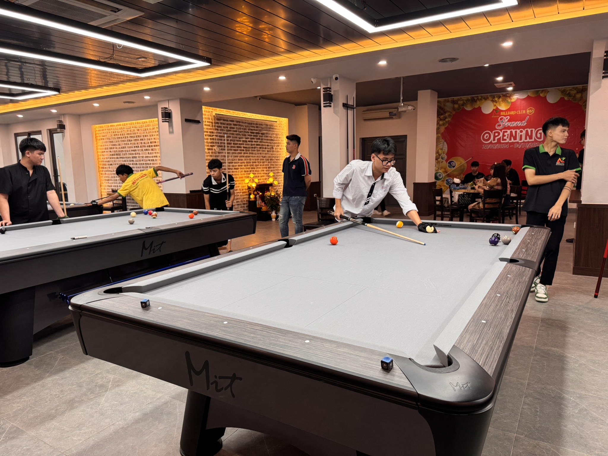 Bàn MIT CLB AZ BILLIARD