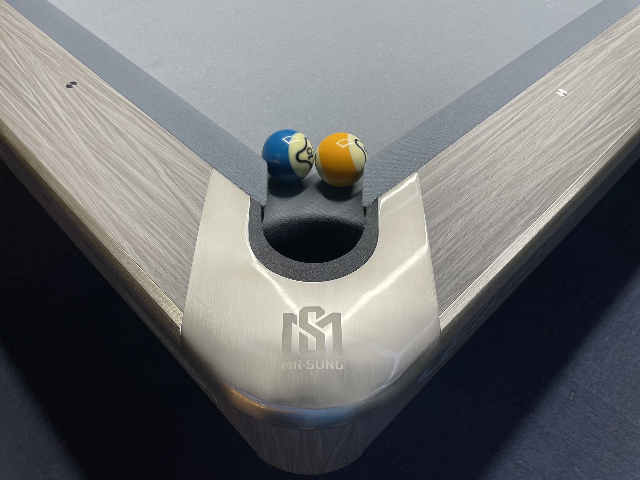 Bàn MR SUNG CLB ALIEEX BILLIARD