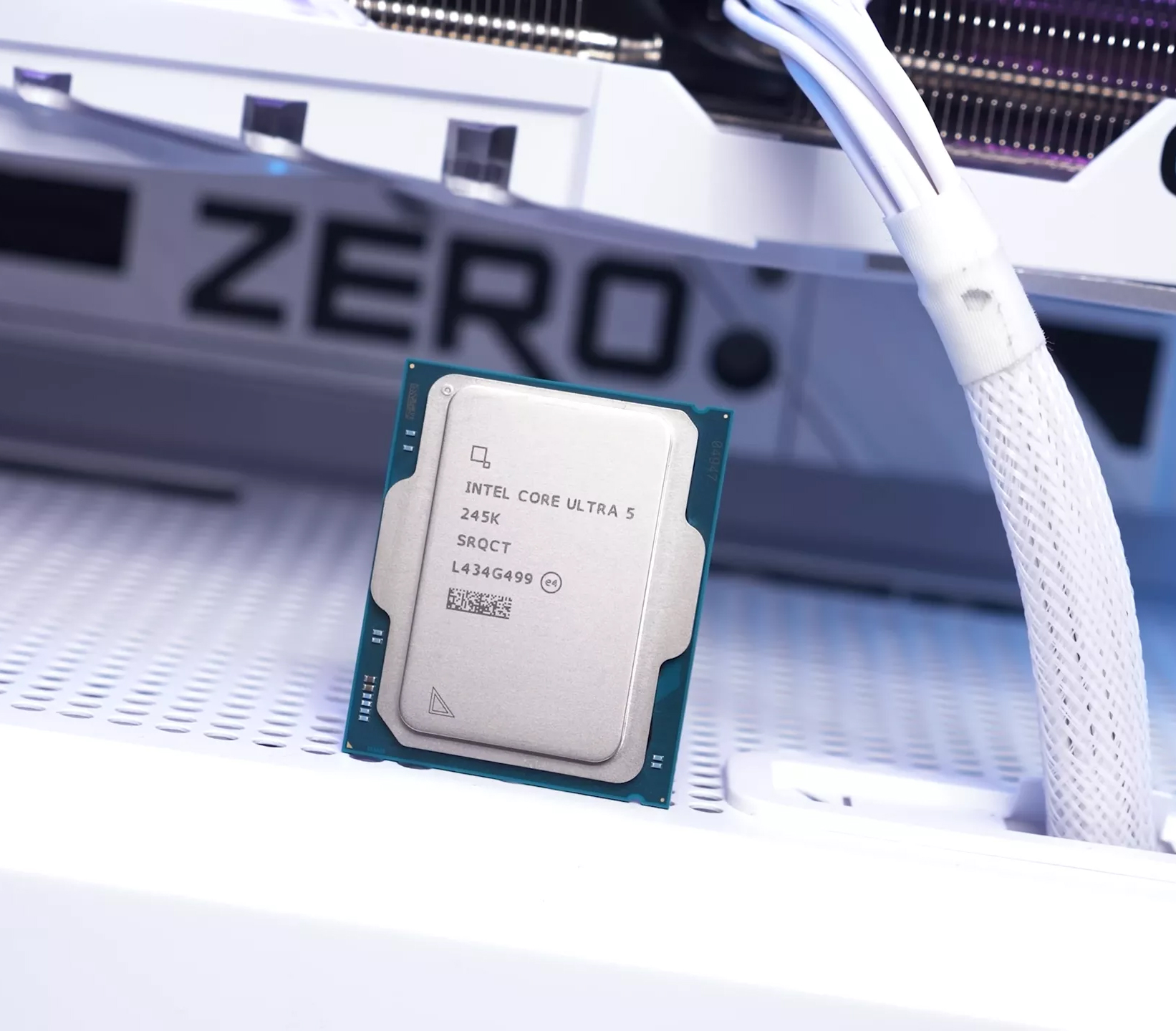 Đánh giá Intel Core Ultra 5 245K: Sự lựa chọn lý tưởng cho hiệu năng và tiết kiệm điện