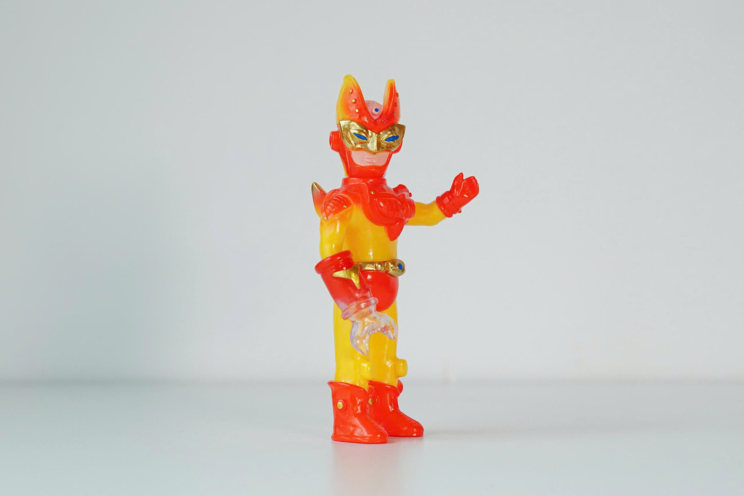 Manote Toy - The Golden Mask