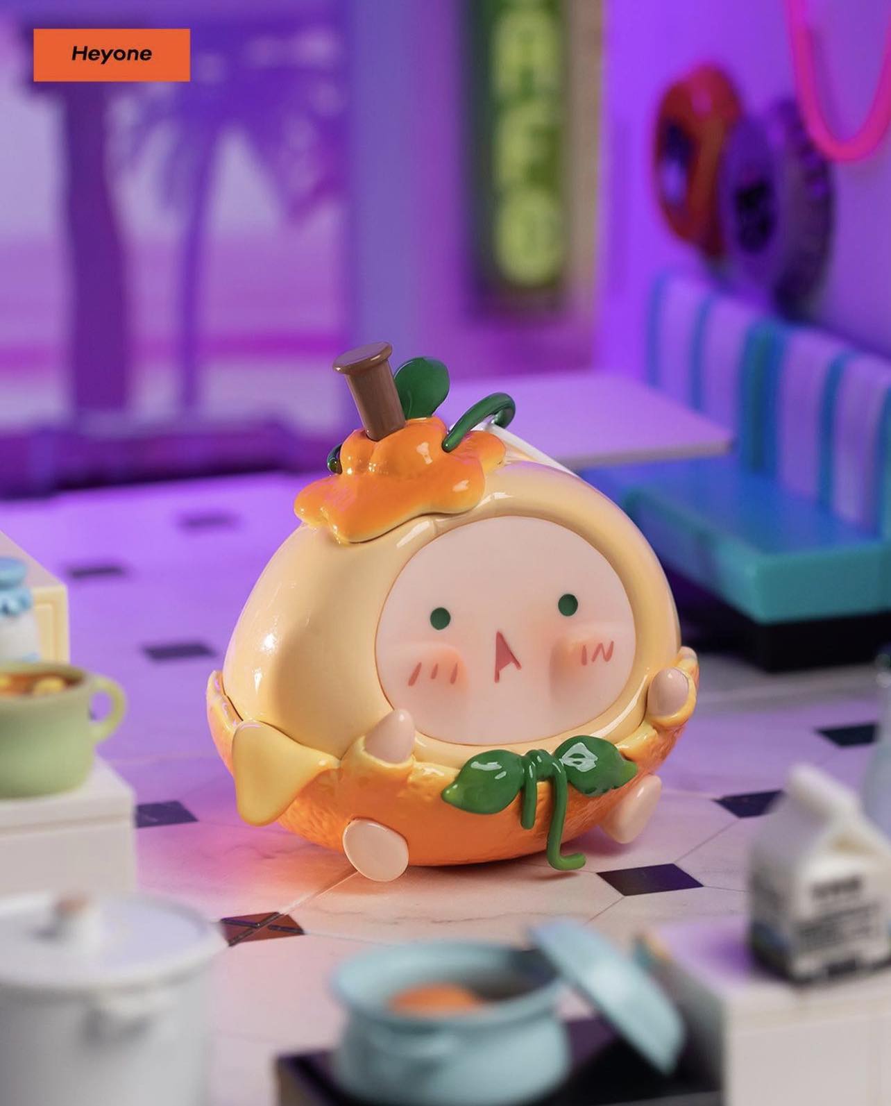 Tuan Tuan Neon Sunset Bistro Blind Box Series