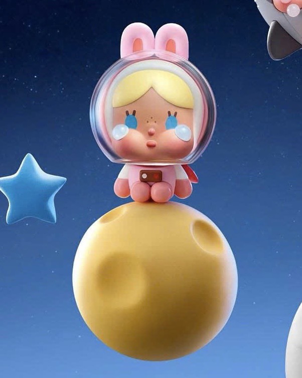 CRYBABY CRYING TO THE MOON-SITTING SERIES FIGURES