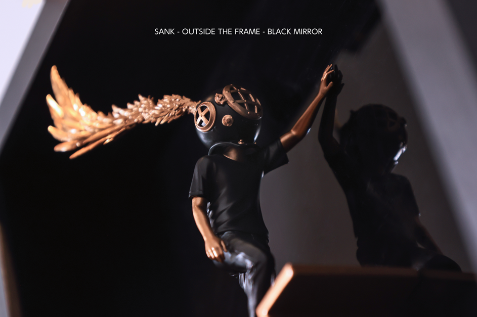 [Pre-order] Sank-Outside the Frame-Black Mirror