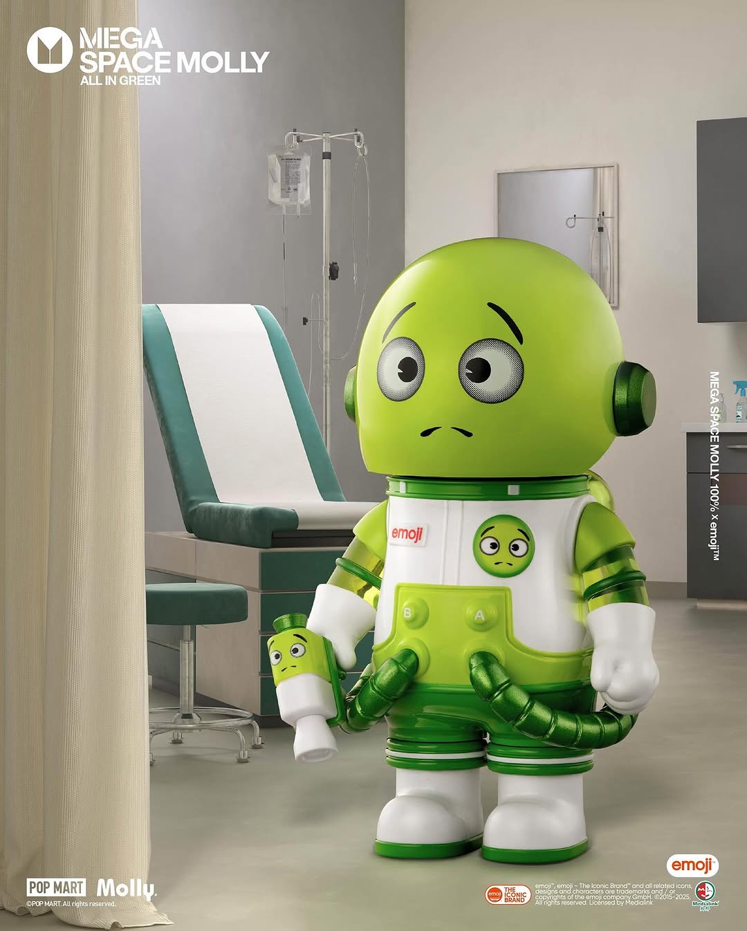 MEGA SPACE MOLLY 100% × emoji™ Series