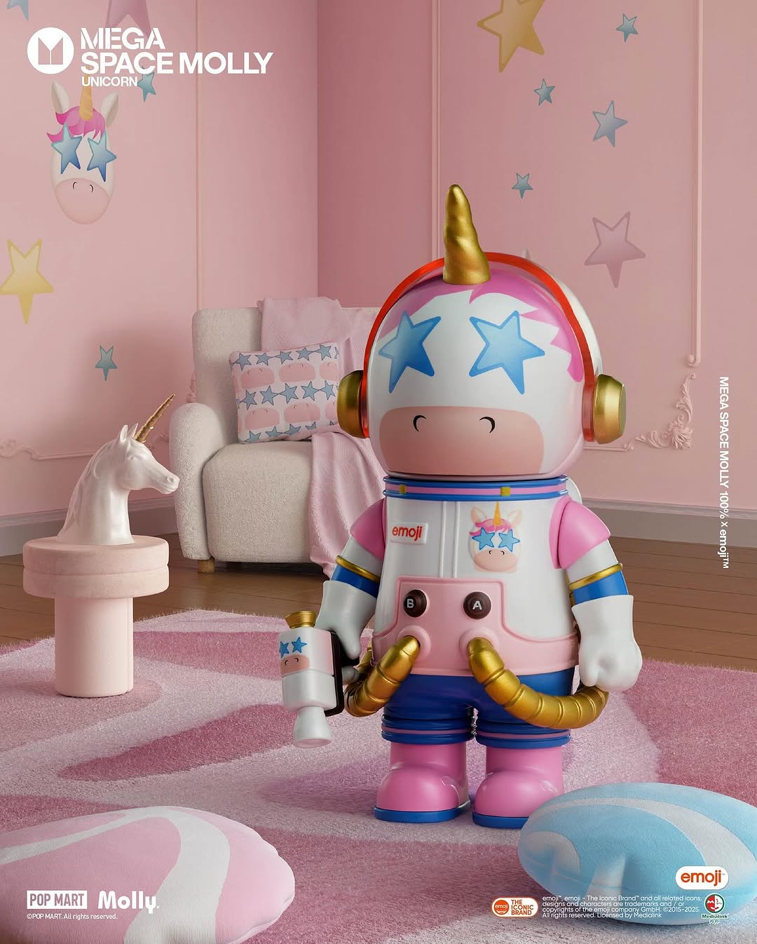 MEGA SPACE MOLLY 100% × emoji™ Series