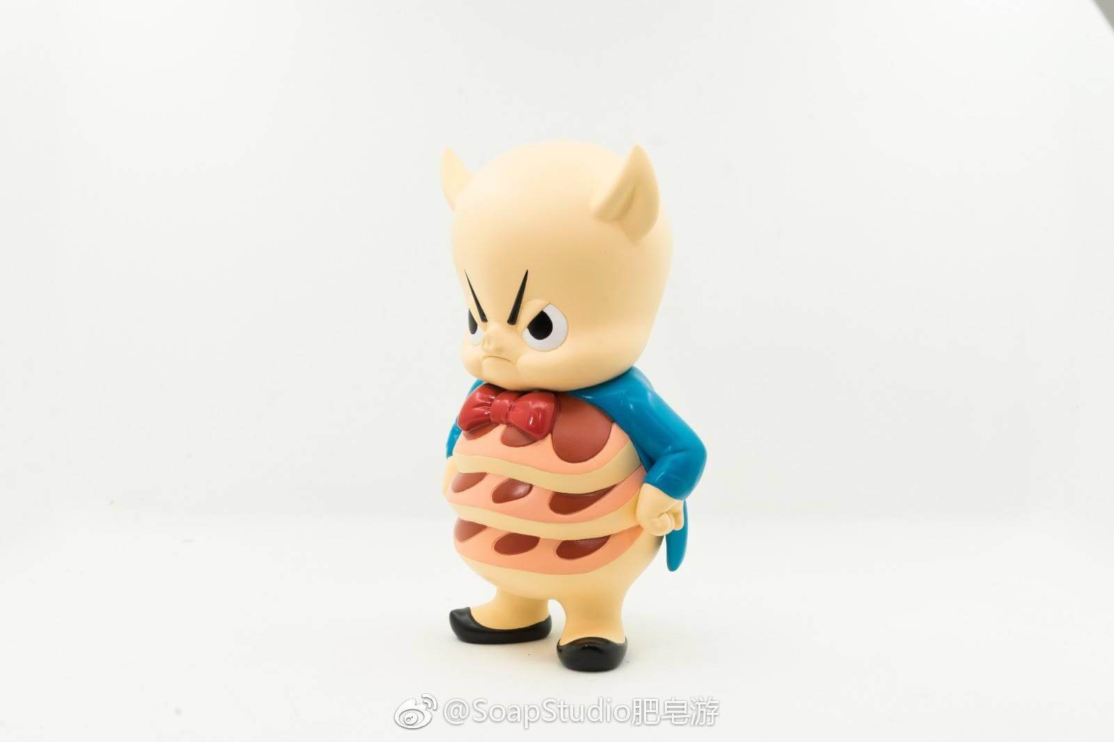 Chino Masterpiece Porky Pig