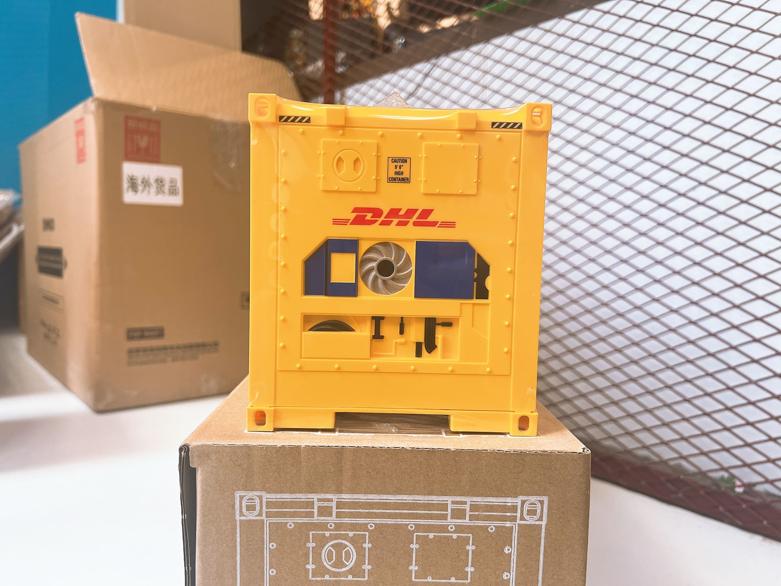 Container Display Case XG013